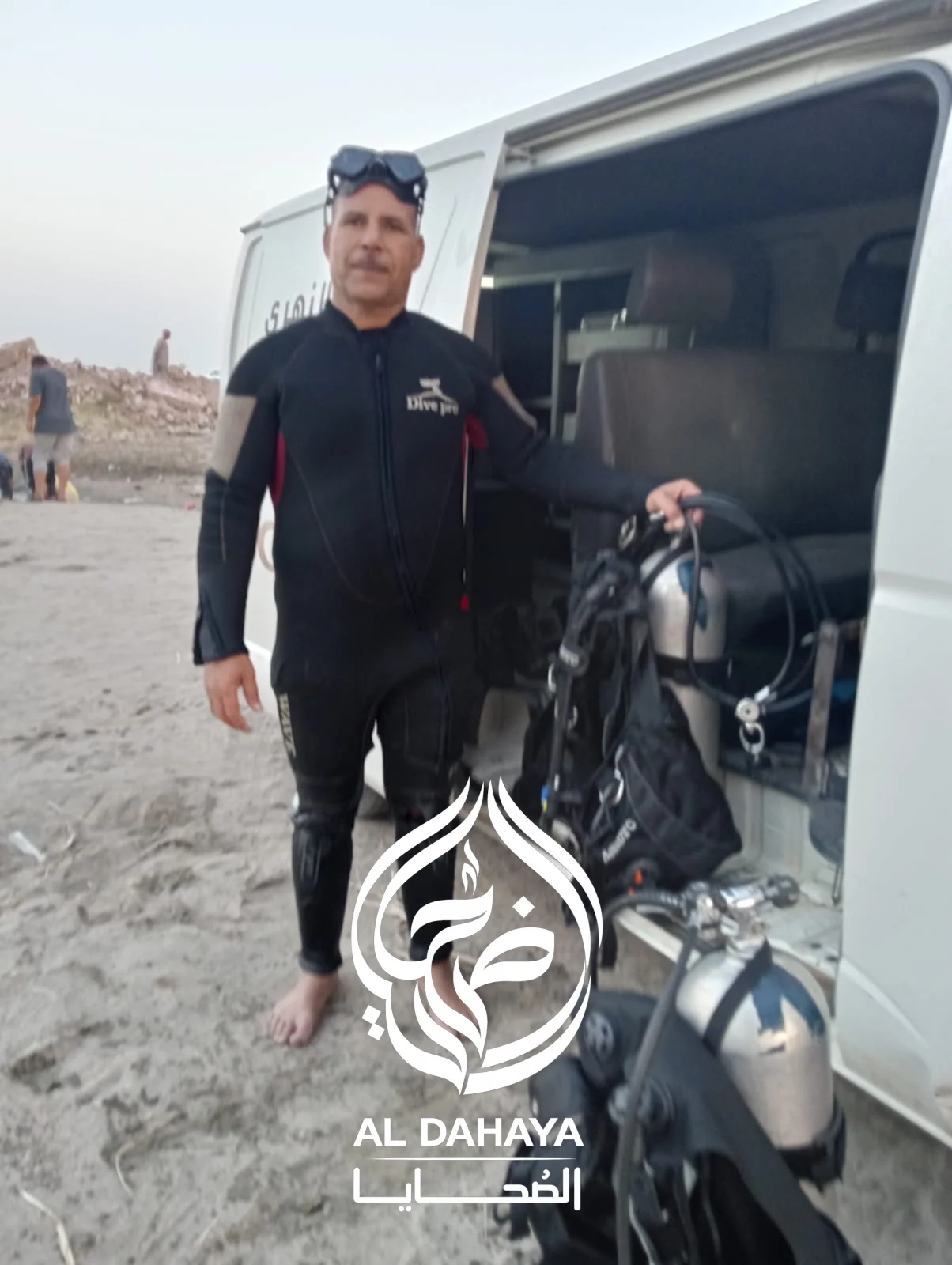 صورة 1 - انتشال جثمان الشاب يوسف محمد حربي من أسفل كوبري سوهاج الجديد