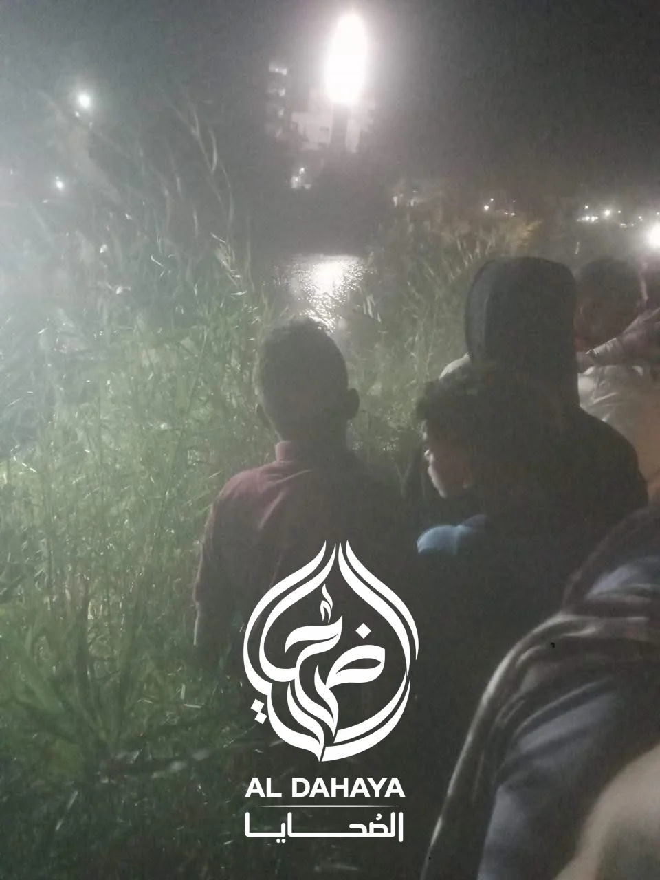بالصور | مصرع عروسين وشقيقة العروس وإصابة 3 آخرين في سقوط سيارة زفاف بترعة في سوهاج