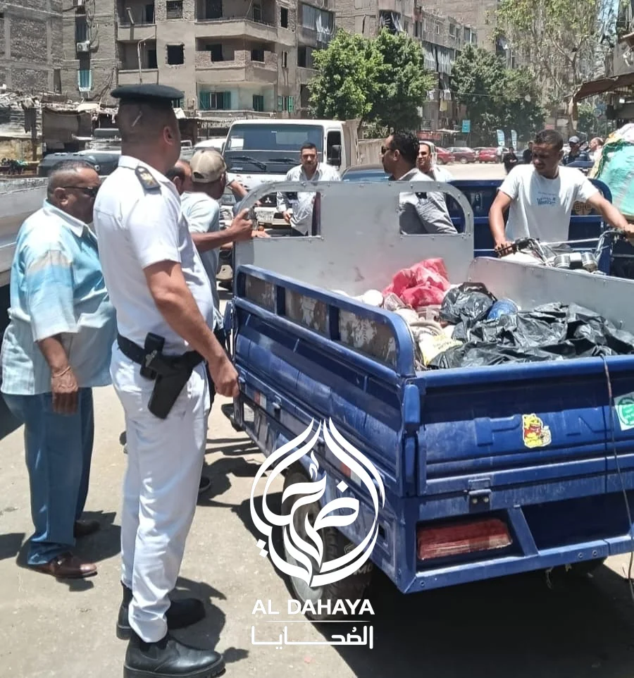 صورة 7 - حملات مكبرة بحي العمرانية لإغلاق مخازن الفرز والخردة المخالفة.. والتحفظ على 8 مركبات 