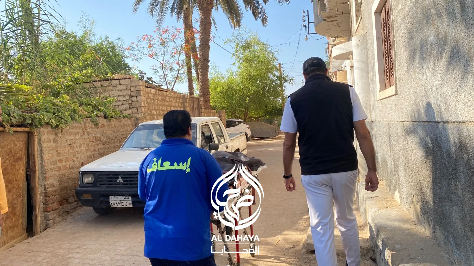 صورة 14 - بالصور و الفيديو :: انتشال جثمان مجهول الهوية من مياه النيل أمام السلخانة بمركز المراغة.. 